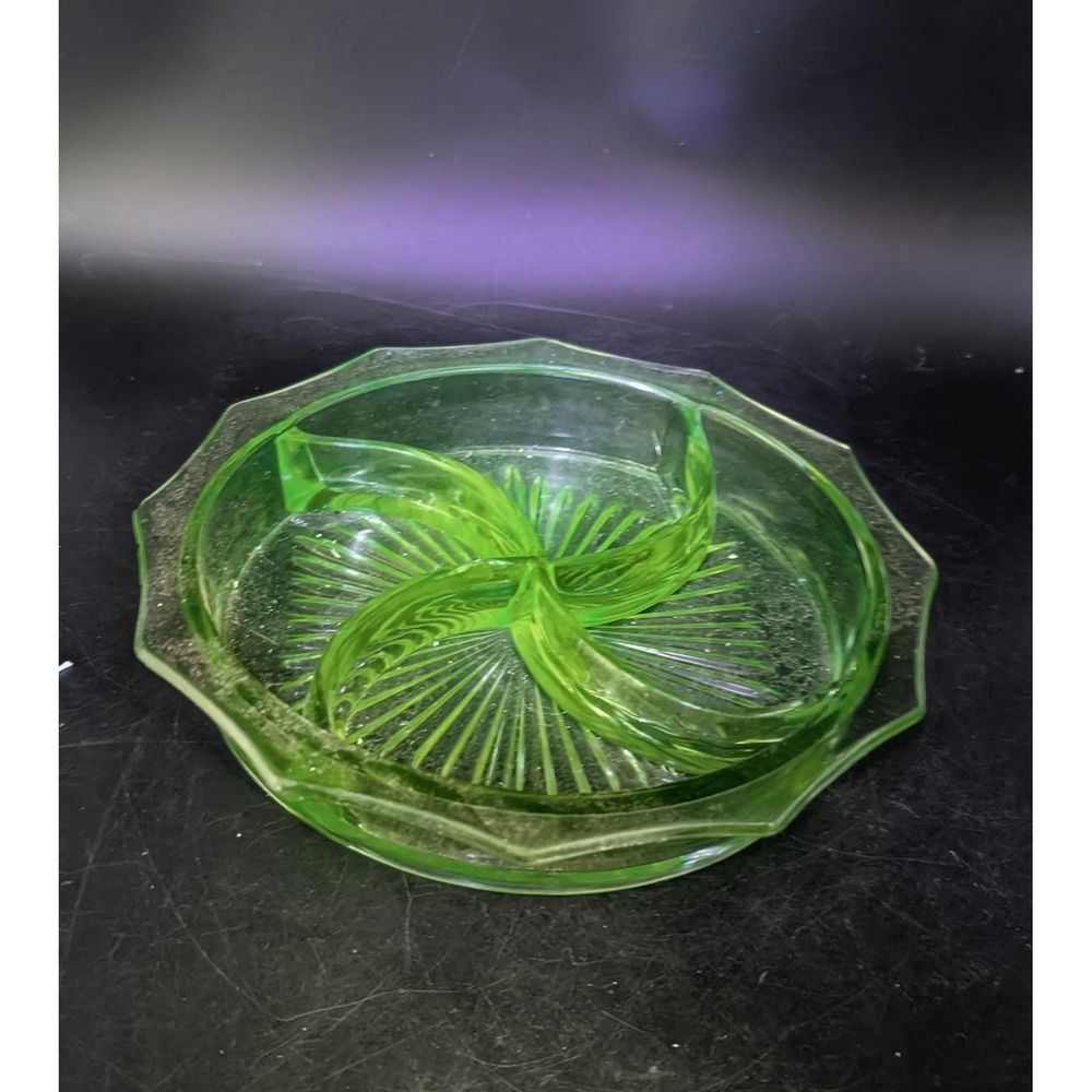 Vintage Green Uranium Glass 4 Compartment Relish Dish Sunburst Divided Tray 10"